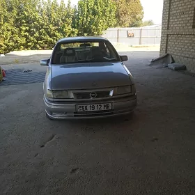 Opel Vectra 1989