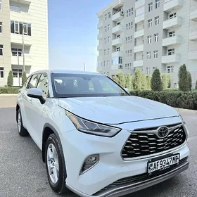 Toyota Highlander 2021