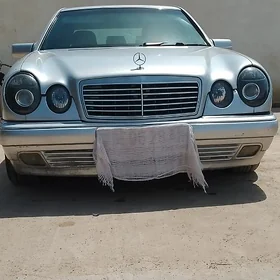Mercedes-Benz E320 1998