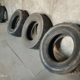 Bridgestone 315 70 22.5