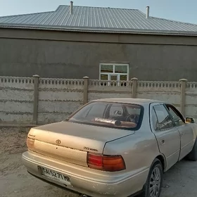 Toyota Camry 1991