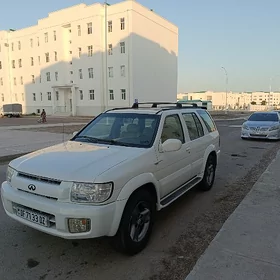 Infiniti QX4 2002