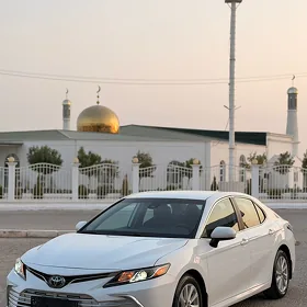 Toyota Camry 2022