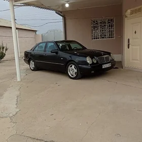 Mercedes-Benz E320 1997