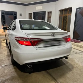 Toyota Camry 2016