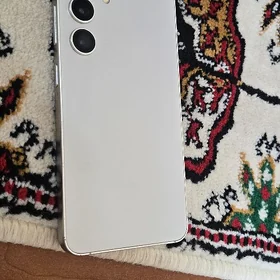 Samsung S24 8/256
