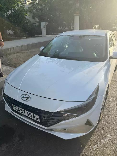 Hyundai Elantra 2021 - 1