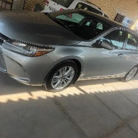 Toyota Camry 2017