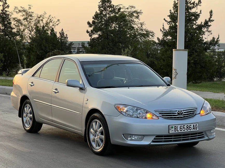Toyota Camry 2004