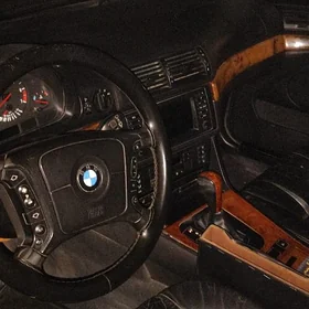 BMW E39 2002