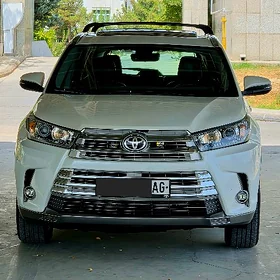 Toyota Highlander 2019