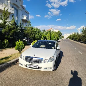 Mercedes-Benz E350 2010