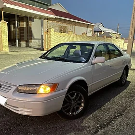 Toyota Camry 1999