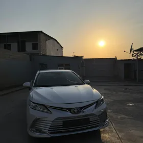 Toyota Camry 2022