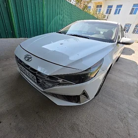 Hyundai Elantra 2021