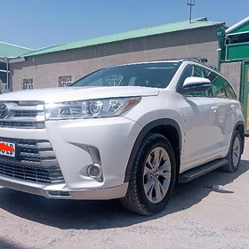 Toyota Highlander 2019