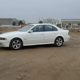 BMW E39 2001