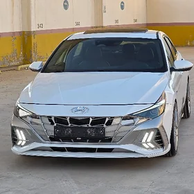Hyundai Elantra 2023