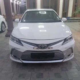 Toyota Camry 2024
