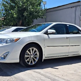 Toyota Camry 2014
