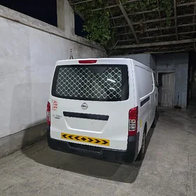 Nissan Urvan 2021