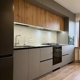 Mebel seh kömekçi işgär gerek