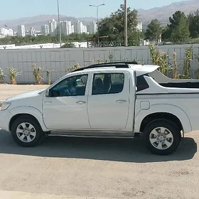 Toyota Hilux 2013