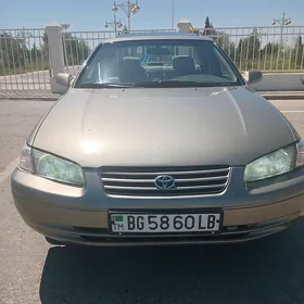 Toyota Camry 1999
