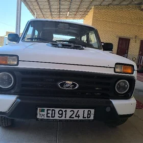Lada Niva 2013