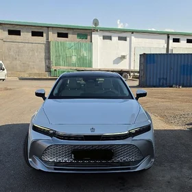 Toyota Crown 2023