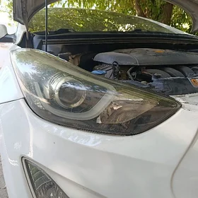 Hyundai Elantra 2014