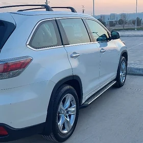 Toyota Highlander 2016