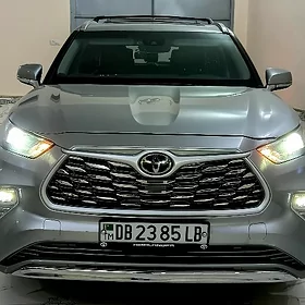 Toyota Highlander 2022