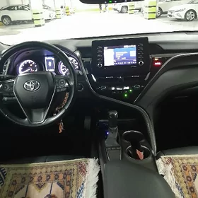 Toyota Camry 2022