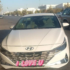 Hyundai Elantra 2022