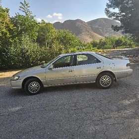 Toyota Camry 1999