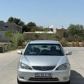 Toyota Camry 2004