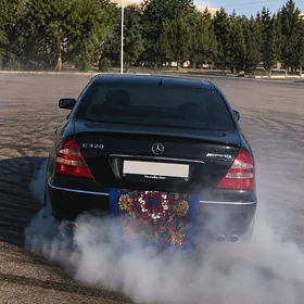 Mercedes-Benz E-Class 2003