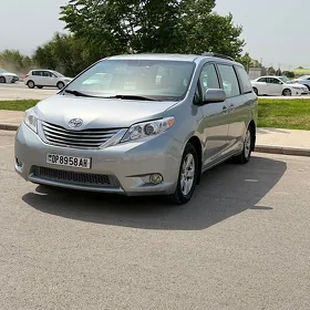 Toyota Sienna 2013