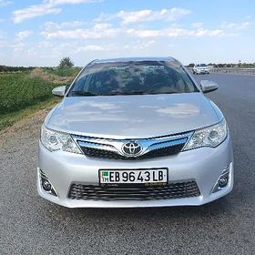 Toyota Camry 2013