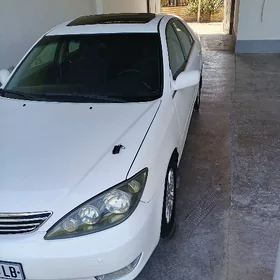 Toyota Camry 2004