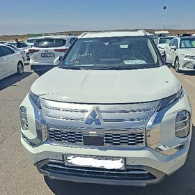 Mitsubishi Outlander 2026
