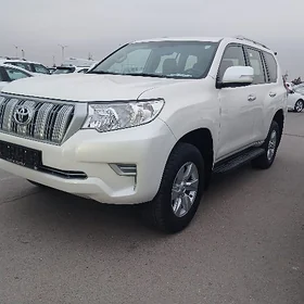 Toyota Land Cruiser Prado 2023