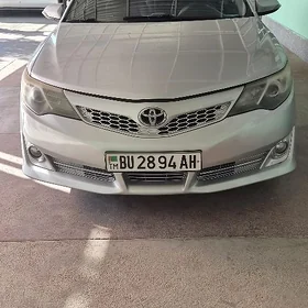 Toyota Camry 2014