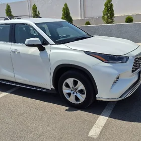 Toyota Highlander 2021