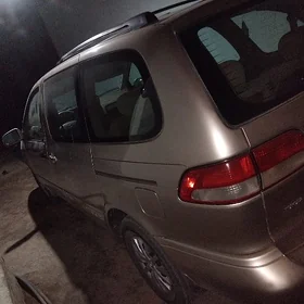 Toyota Sienna 2002