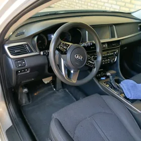 Kia Optima 2020