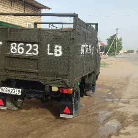 UAZ 452 1983