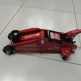 Domkrat tekerli 2ton.