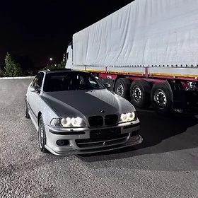 BMW E39 2000